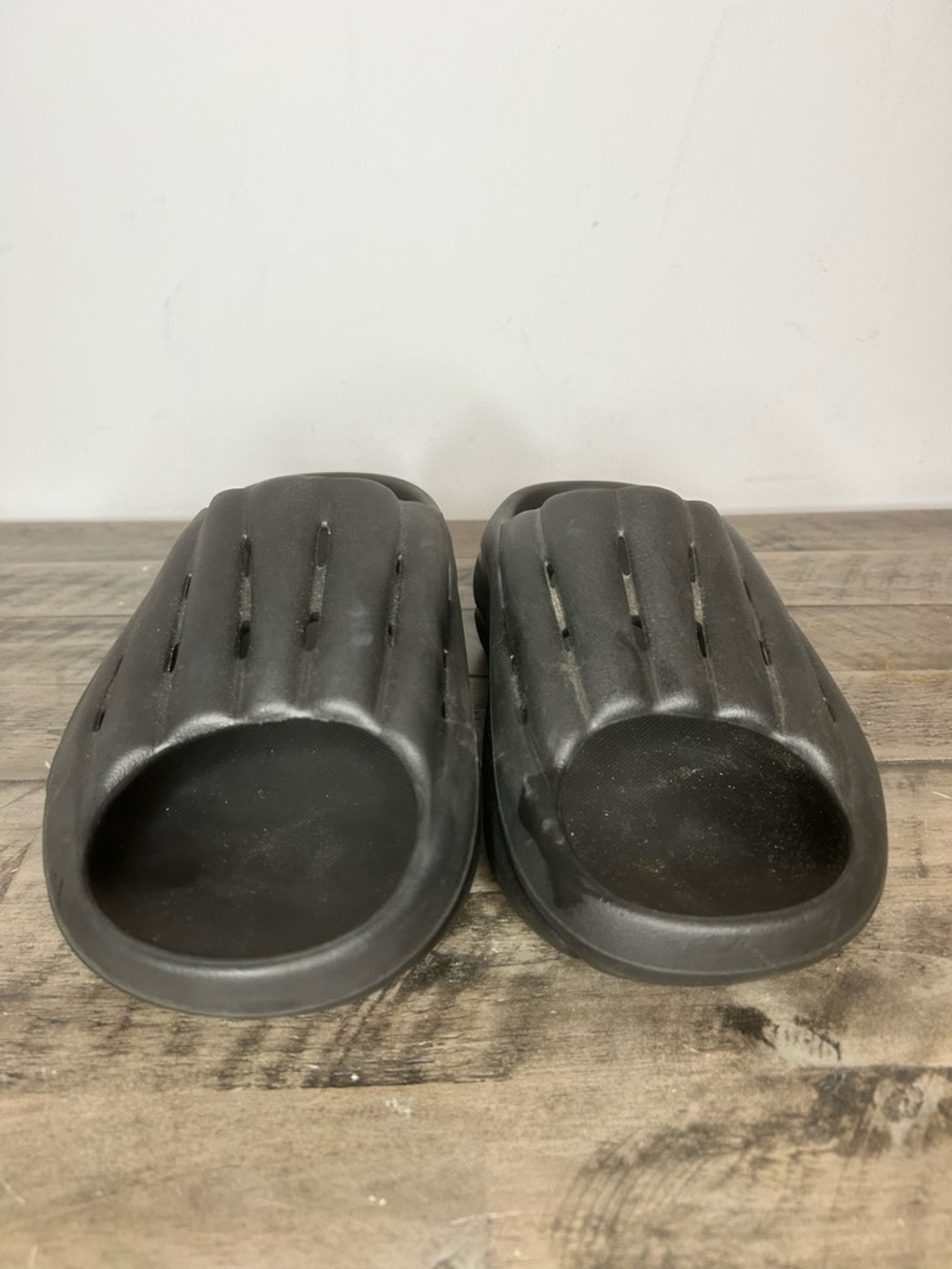UGG FoamO Slides NWOT - Picture 3 of 6